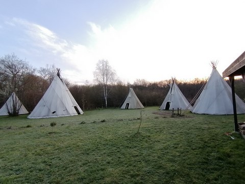 Des Tipis à Saint Martin la Patrouille! Cluny
