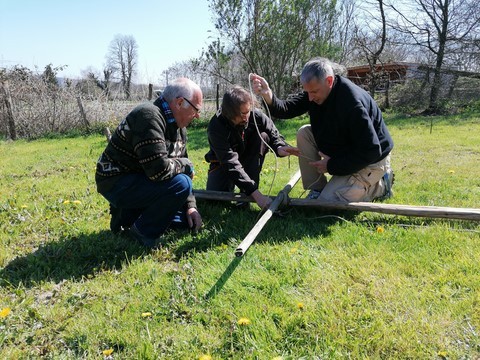 Montage des tipis chez grand ours chaman