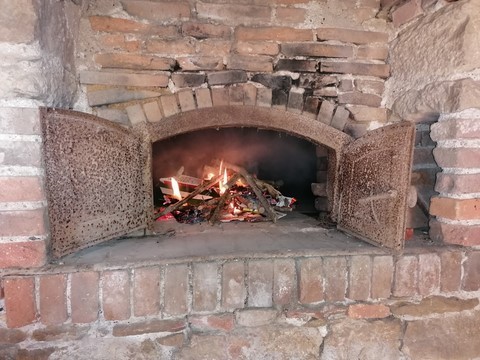 Chez grand ours chaman cluny
