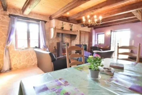 Chez Grand Ours Chaman