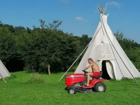 Chez grand ours chaman cluny