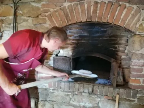 Chez grand ours chaman cluny