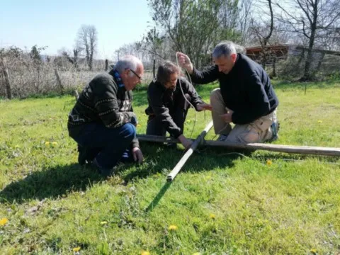 Montage des tipis chez grand ours chaman