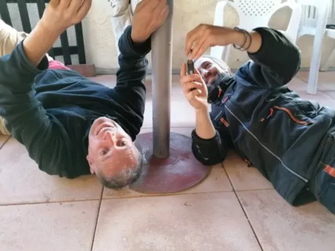 Montage des tipis chez grand ours chaman